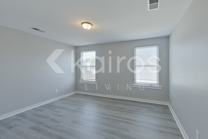 Building Photo - 15 HAWK LN