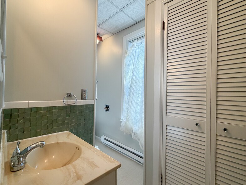 Building Photo - 403 Spruce St