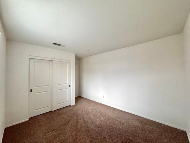 Building Photo - SOLAR INCLUDED! Stunning 3 Bedroom Home in...