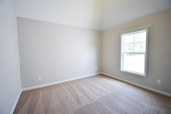 Building Photo - Coming Soon! 4 Bedroom 2.5 Bath