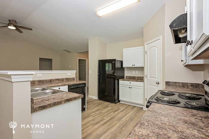 Building Photo - 4057 Liberty Ests Dr