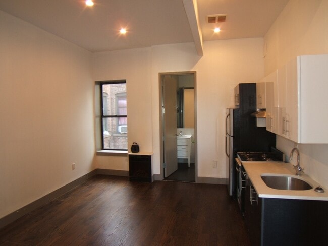 Building Photo - 1503 Eastern Pkwy