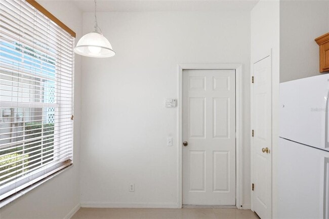 Building Photo - 4132 Bismarck Palm Dr