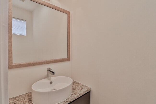 Building Photo - 4403 Austin St