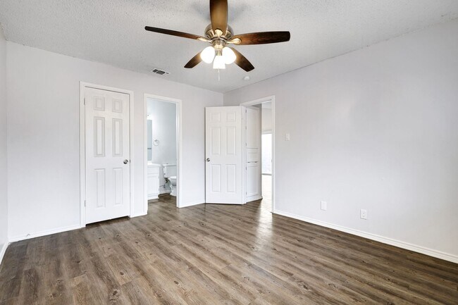 Building Photo - 5234-5236 Meadow Rise Street