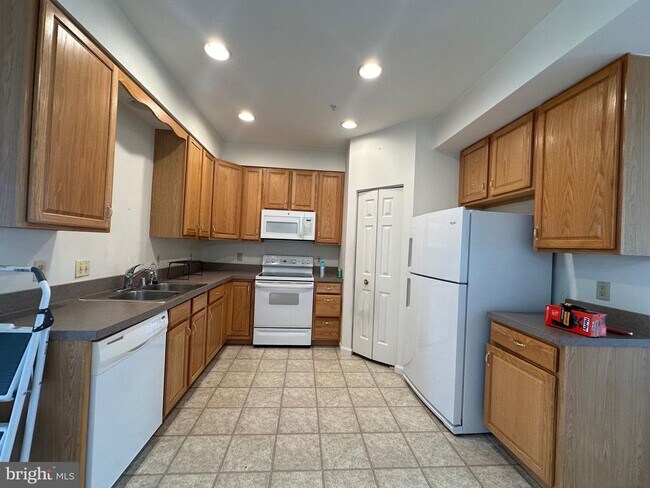 Building Photo - 1114 Pennywort Cir