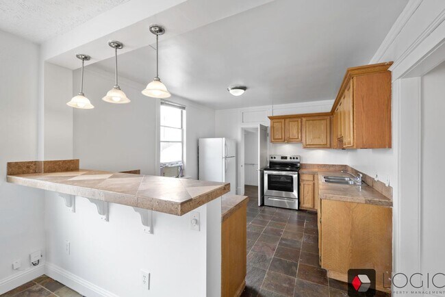 Building Photo - 764 Garfield Ave