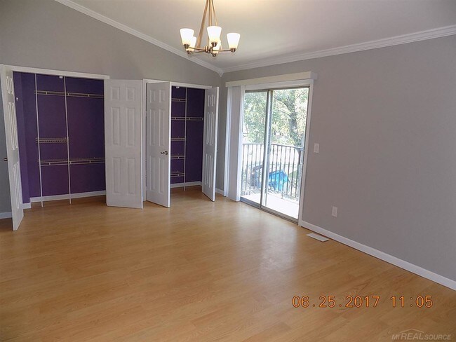 Building Photo - 37294 Charter Oaks Blvd