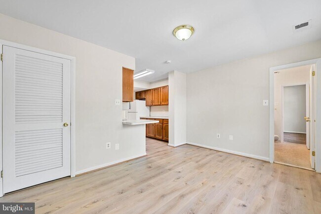 Building Photo - 7520 Rhode Island Ave