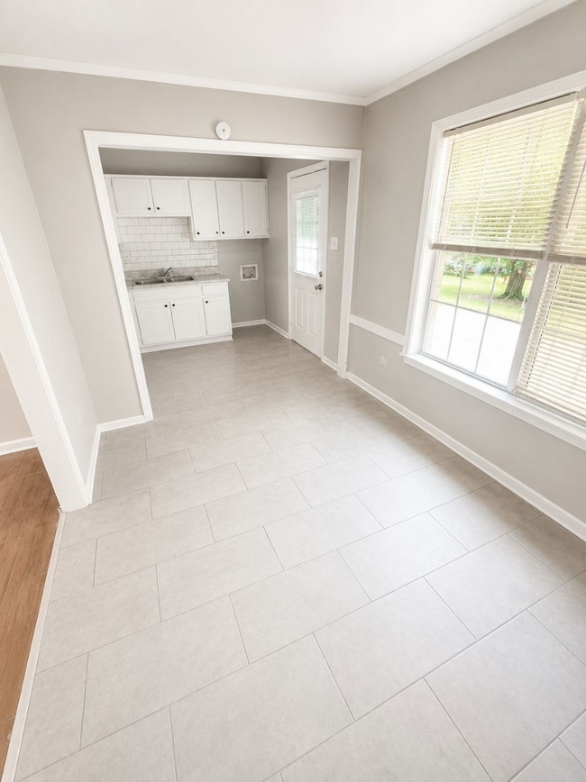 Building Photo - 3685 Moccasin Cove