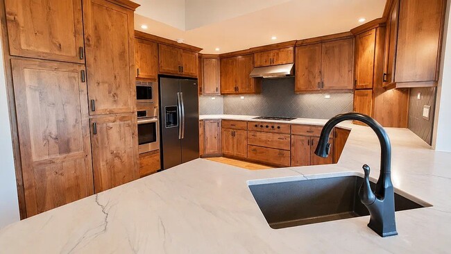 Building Photo - 175 Palos Verdes