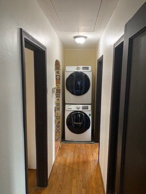 Indoor Laundry - 14829 Carnell St