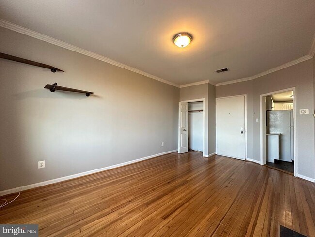 Building Photo - 1830 California St NW