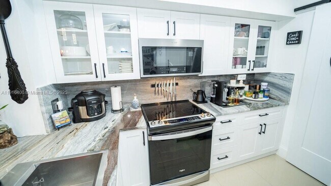 Building Photo - 2061 Renaissance Blvd