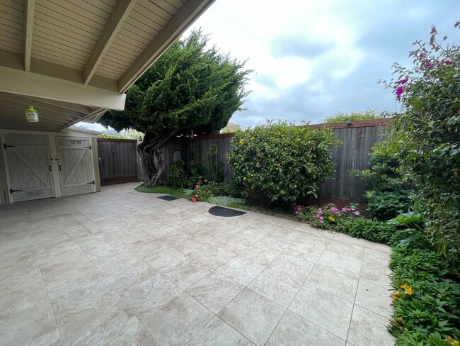 Building Photo - Charming Carmel Retreat in Hacienda Carmel...