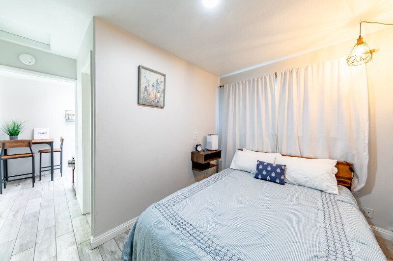 Building Photo - 13731 Olympic Ave