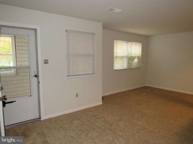 Building Photo - 259 Shirley Dr