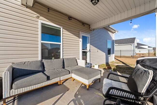 Building Photo - 301 Gander Ct