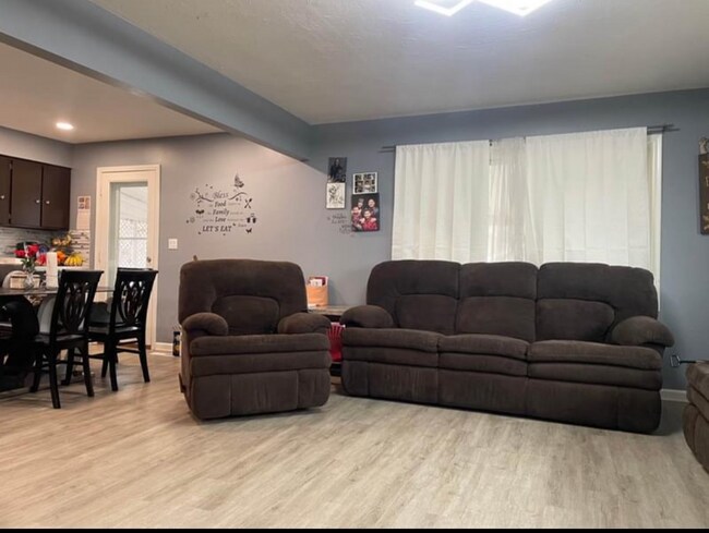 Building Photo - 3500 N 10th St