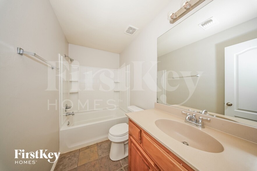 Building Photo - 1108 SW 158th St