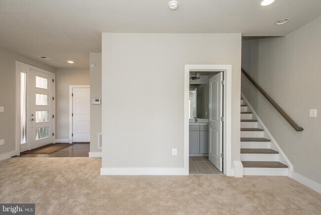 Building Photo - 4932 Trail Vista Ln