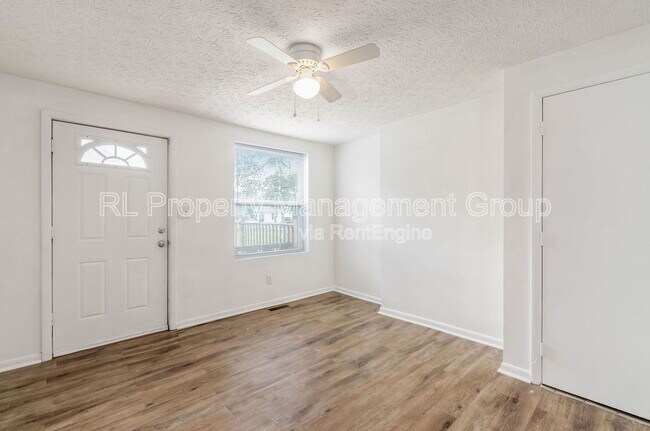Building Photo - 483 S Champion Ave