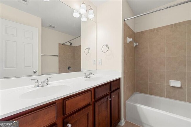 Building Photo - 2798 Loftview Square