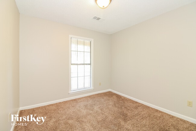 Building Photo - 4630 Sandy Park Dr