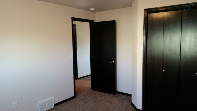 Building Photo - 3 Bed 3 Bath Single Family Home