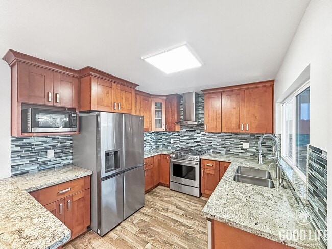 Building Photo - Beautiful 3BD/2BA W/ Private Pool, Attached Garage, and A/C in Clairemont!