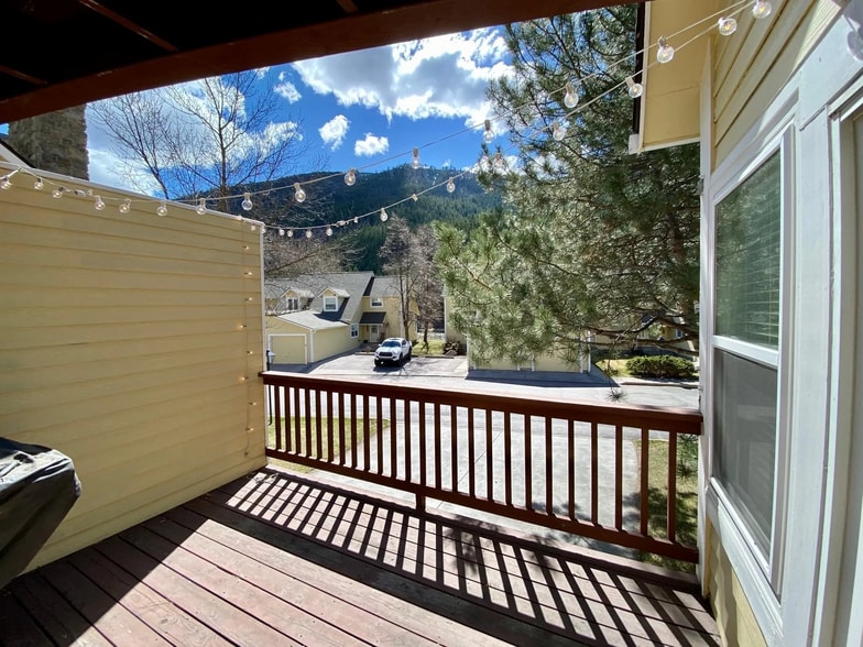 Building Photo - 1911 E Broadway St