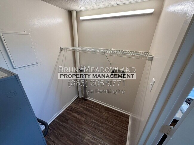 Building Photo - 1805 Meadowland Ln