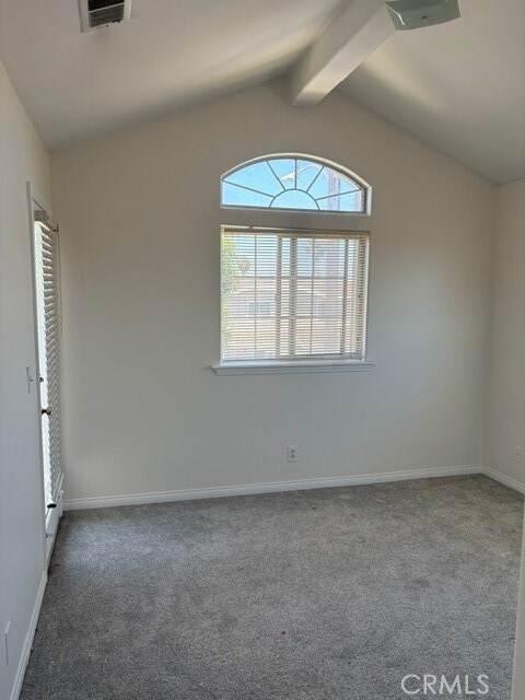 Building Photo - 2224 Ruhland Ave