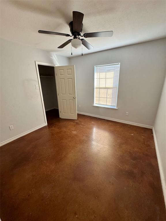 Building Photo - 709 San Saba St