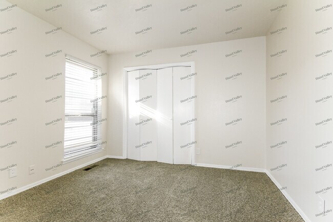 Building Photo - 3916 Durango Cir