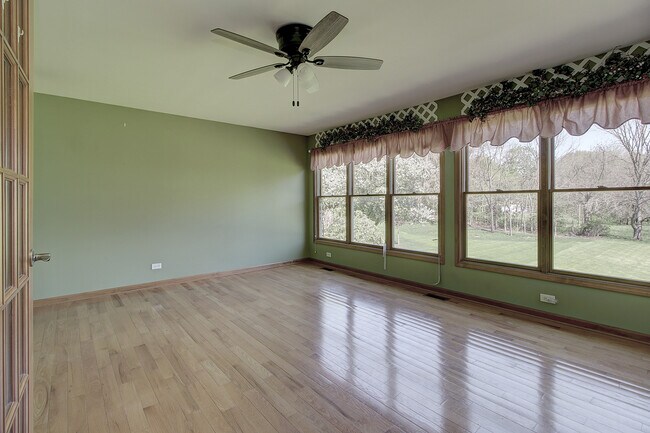 Building Photo - 403 E Main St