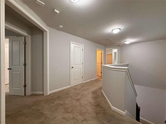 Building Photo - 5115 Breezewood Cir