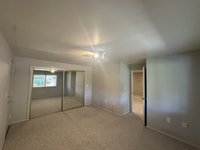 Building Photo - 3226 Chandler Egan Dr