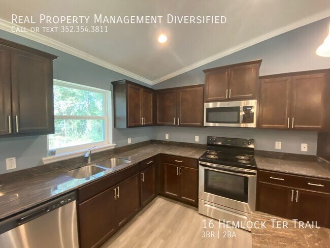 Building Photo - 16 Hemlock Terrace Trail