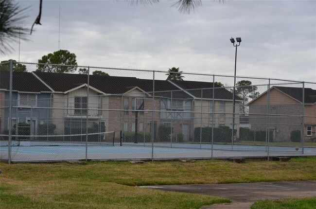 Building Photo - 7037 Chasewood Dr