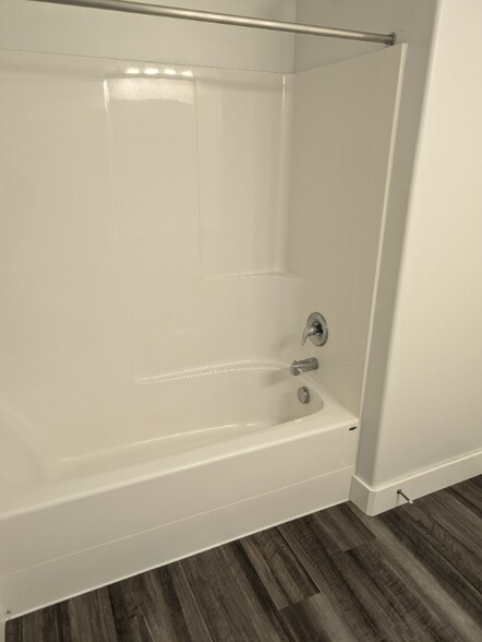 Building Photo - 701 N 380 W