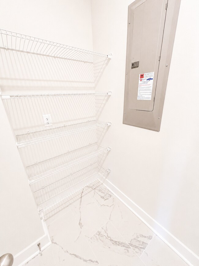 Building Photo - 1502 Layback Aly