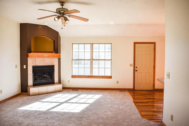 Building Photo - 505 Falcon Heights