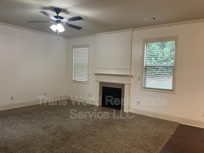 Building Photo - 765 Westmoreland Ln NE