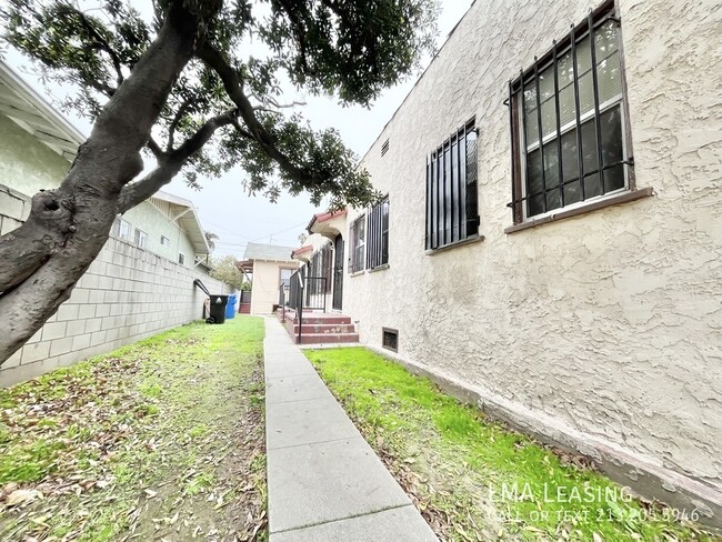 Building Photo - Newly Renovated & Charming Gem w/ Modern F...