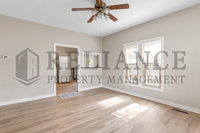 Building Photo - 1934 N Burns Ave