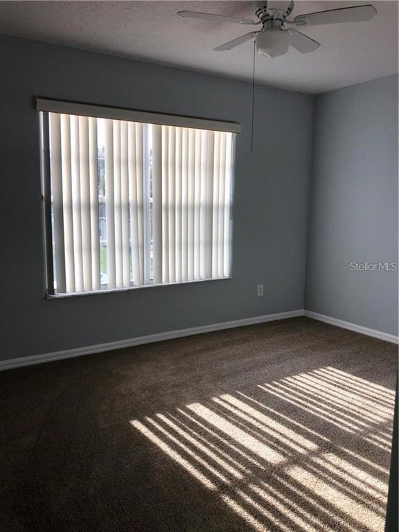 Building Photo - 1749 Golfview Dr