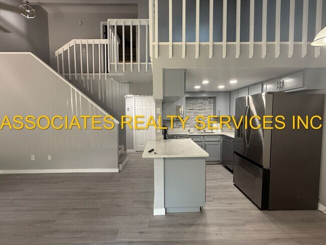 Building Photo - MUST SEE!!! 2BED/2BATH FULLY REMODELED UNI...