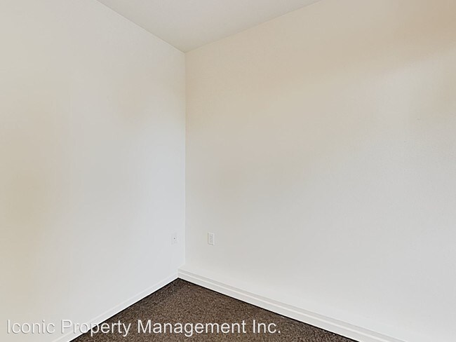 Building Photo - 1945 B St