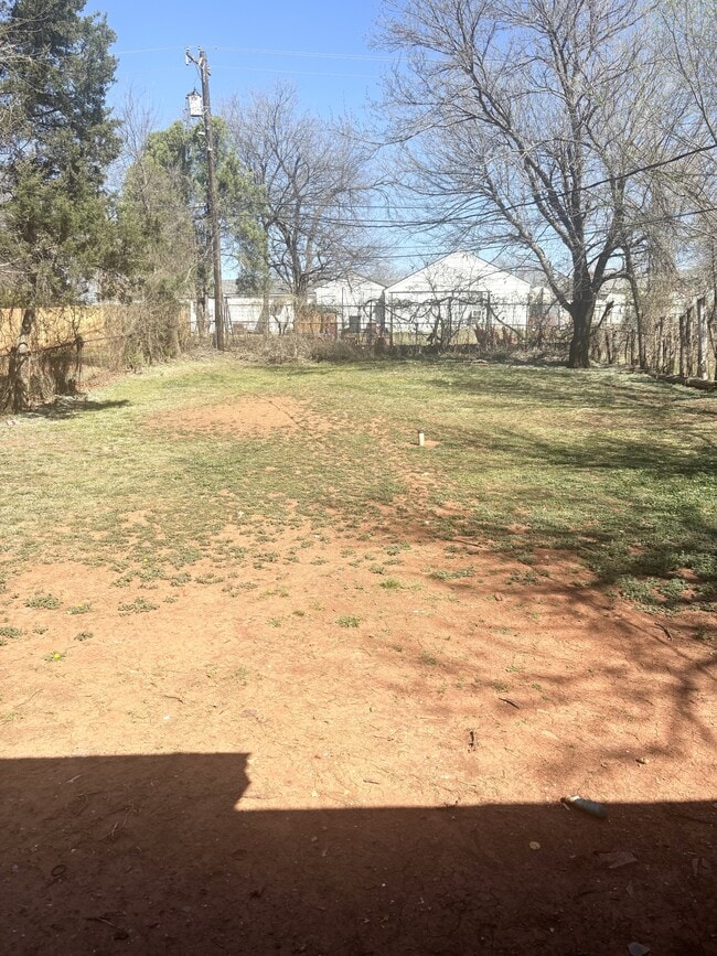 Building Photo - 3049 NE 15th St